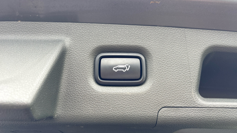 Hyundai SANTA FE 1.6 TGDi Plug-in Hybrid Ultimate 5dr 4WD Auto Estate